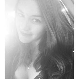 Meet your Posher, Carrie